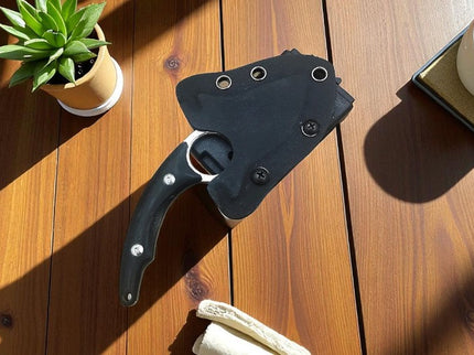 Couteau a dent de requin