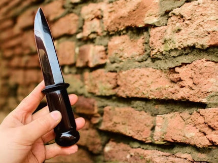 Couteau de cuisine en obsidienne