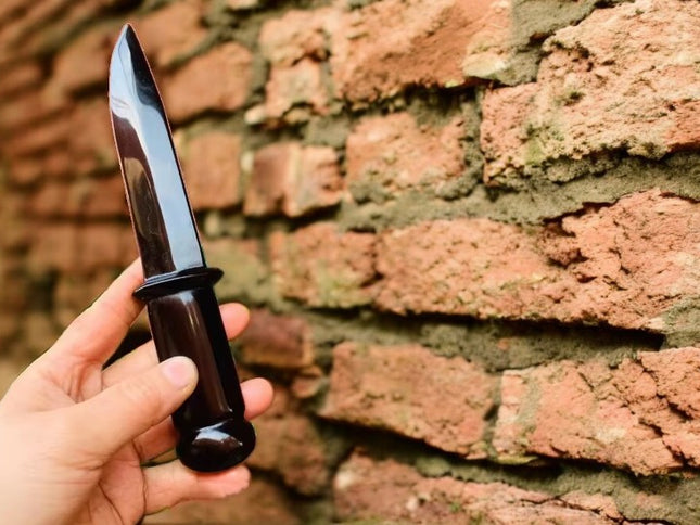 Couteau de cuisine en obsidienne