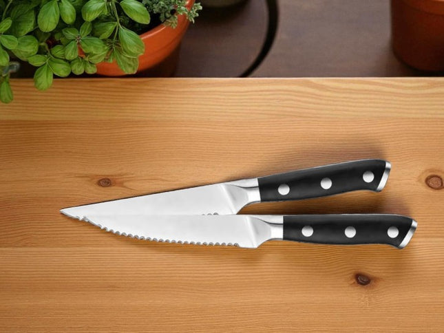 Couteau de table a dents