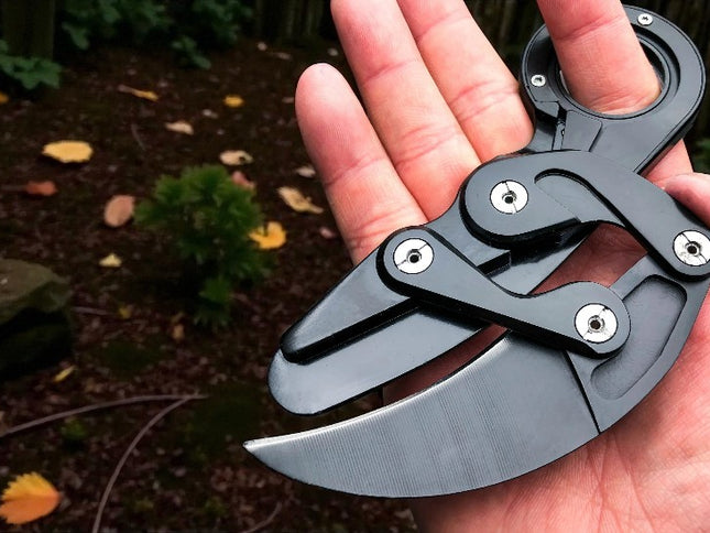 Pliable couteau karambit
