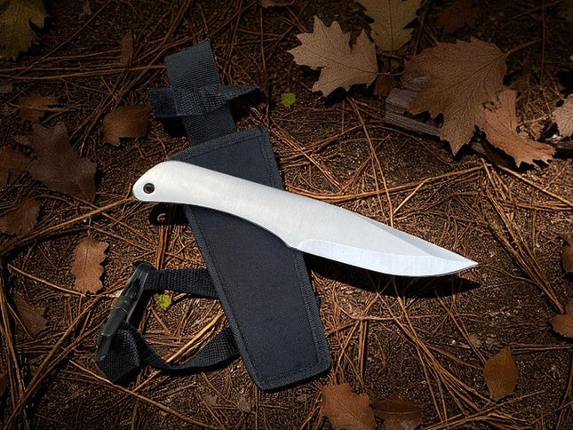 Professional throwing knives
